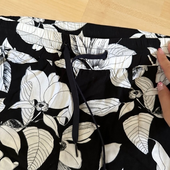 Cynthia Rowley Black White Floral Wide Leg Flare Beach Pattern Pants High Waist - Picture 2 of 4